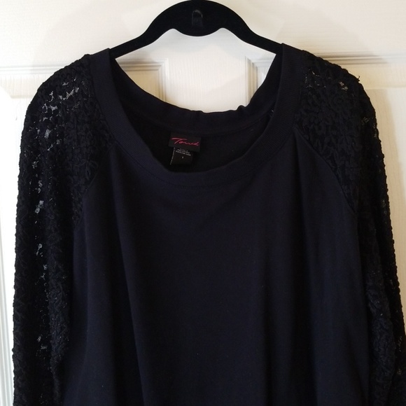 TORRID BLACK LACE SLEEVE SWEATSHIRT TOP SIZE 1♡ - Picture 1 of 3